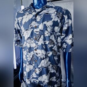 Tommy Bahama Hawaiian Shirt Men’s M Short Sleeve Floral Blue White 100% Silk